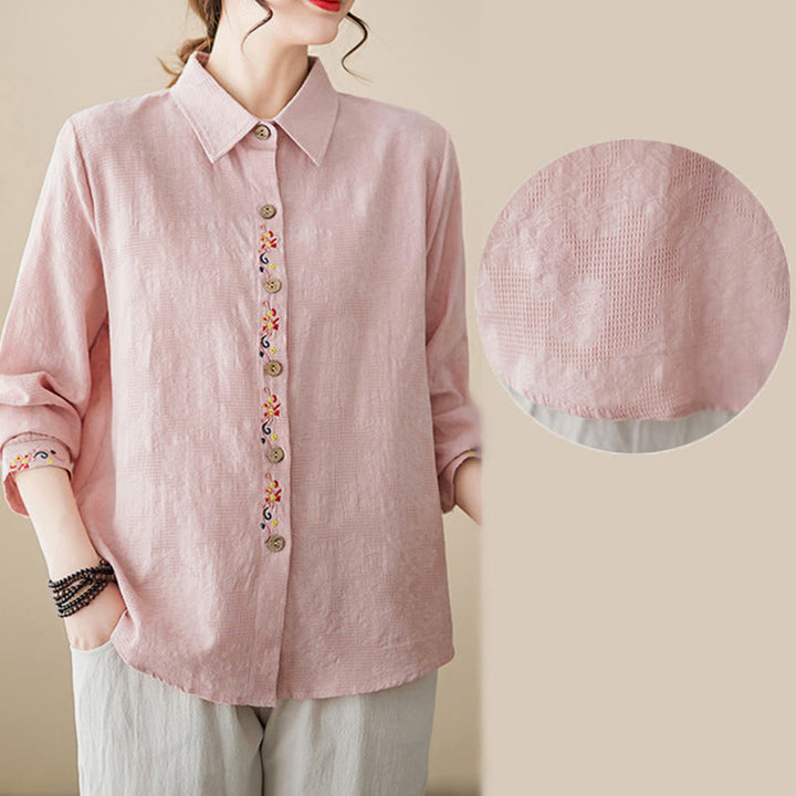 Chemise à manches longues en coton pour femme, à revers, ornée de boutons et de broderies florales unies , Buddha Stones et motif floral printanier. - image 13
