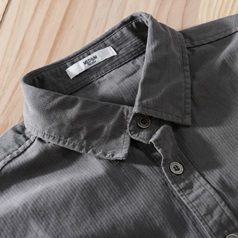 Chemise homme en coton à manches longues, ornée de Buddha Stones, de triangles et de losanges décoratifs, avec poches et boutons. Col montant. - image 1