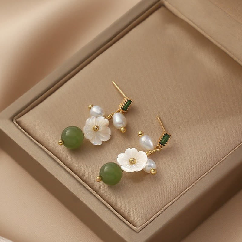 Boucles d'oreilles en Buddha Stones , jade Hetian, perle, fleur, symbole de prospérité et d'abondance - image 1