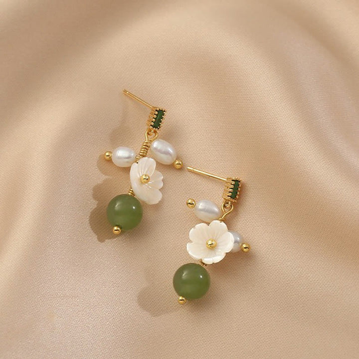 Boucles d'oreilles en Buddha Stones , jade Hetian, perle, fleur, symbole de prospérité et d'abondance - image 5