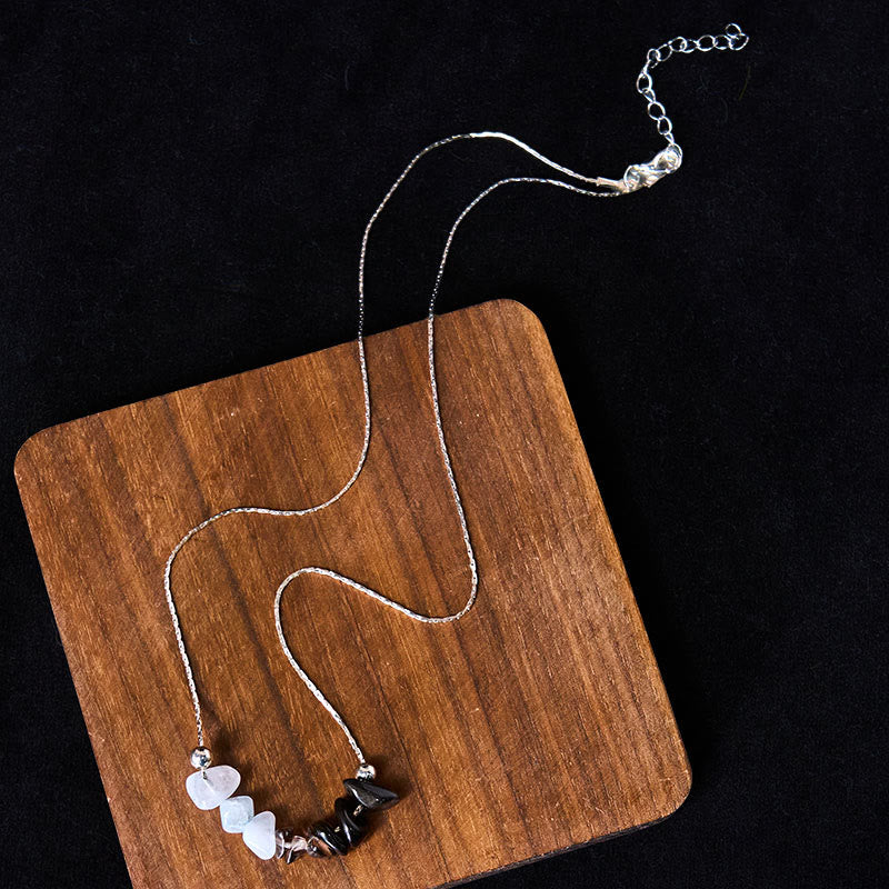 Collier pendentif en cristal rose, orbidine noire, quartz fumé, grenat, aigue-marine et quartz fraise, orné de Buddha Stones et symbole de force. - image 3