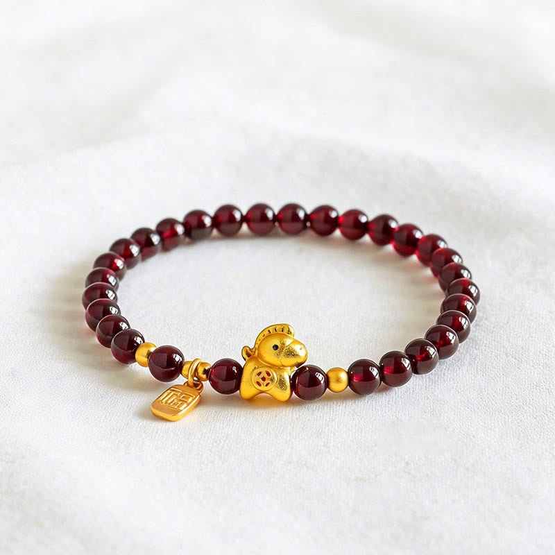 Bracelet de protection en grenat de l'année du Cheval, orné de Buddha Stones et du caractère Fu - Grenat de 5,5 mm (tour de poignet 14-15 cm) - image 0