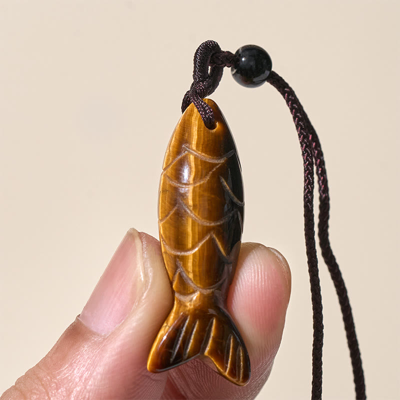 Collier pendentif en Buddha Stones sculptée en forme de carpe koï, cristal rose, agate indienne et améthyste, symbole de chaleur et de prospérité - image 30