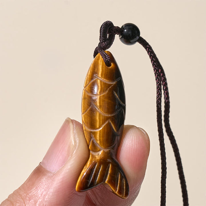 Collier pendentif en Buddha Stones sculptée en forme de carpe koï, cristal rose, agate indienne et améthyste, symbole de chaleur et de prospérité - image 30