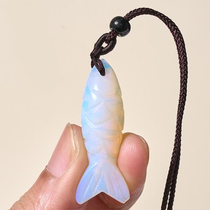 Collier pendentif en Buddha Stones sculptée en forme de carpe koï, cristal rose, agate indienne et améthyste, symbole de chaleur et de prospérité - image 55