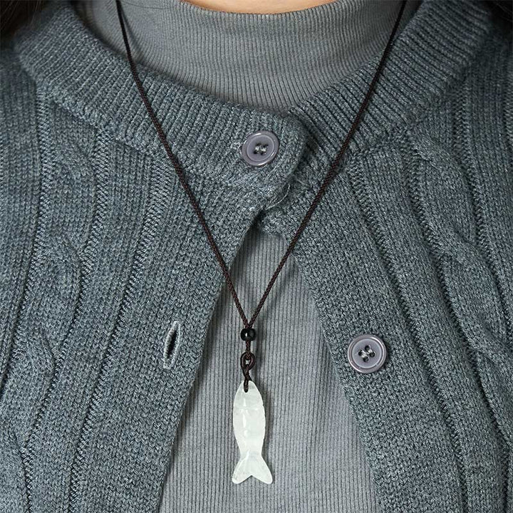 Collier pendentif en Buddha Stones sculptée en forme de carpe koï, cristal rose, agate indienne et améthyste, symbole de chaleur et de prospérité - image 51