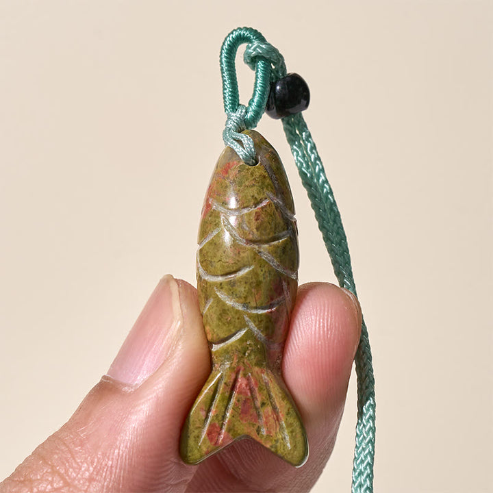 Collier pendentif en Buddha Stones sculptée en forme de carpe koï, cristal rose, agate indienne et améthyste, symbole de chaleur et de prospérité - image 60