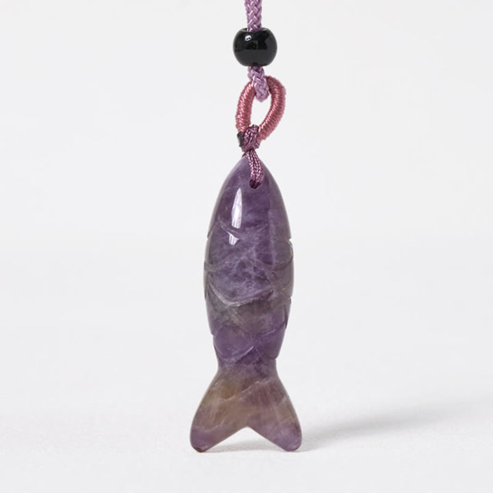 Collier pendentif en Buddha Stones sculptée en forme de carpe koï, cristal rose, agate indienne et améthyste, symbole de chaleur et de prospérité - image 13