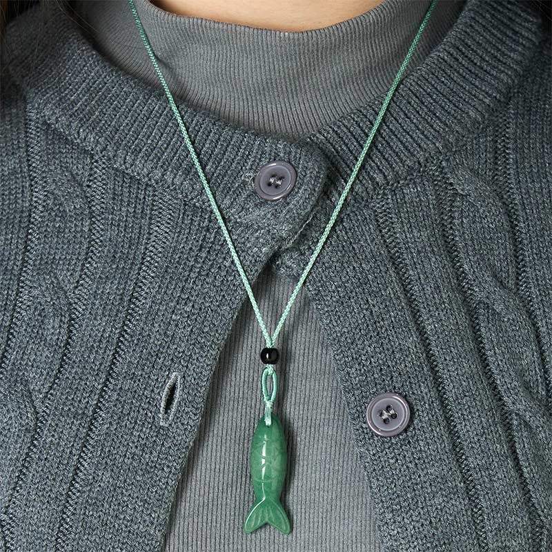 Collier pendentif en Buddha Stones sculptée en forme de carpe koï, cristal rose, agate indienne et améthyste, symbole de chaleur et de prospérité - image 46