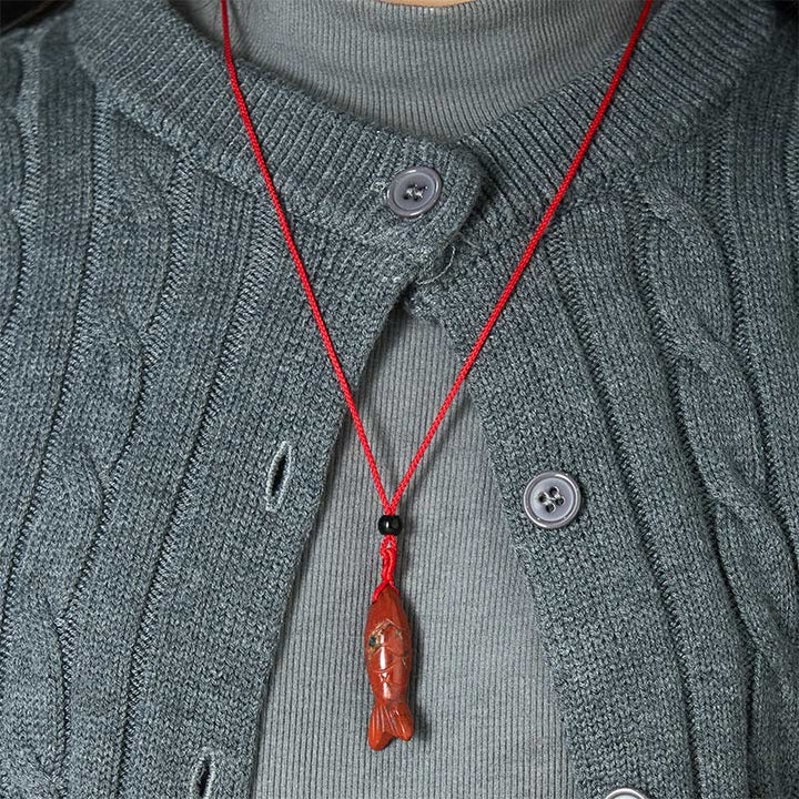 Collier pendentif en Buddha Stones sculptée en forme de carpe koï, cristal rose, agate indienne et améthyste, symbole de chaleur et de prospérité - image 25