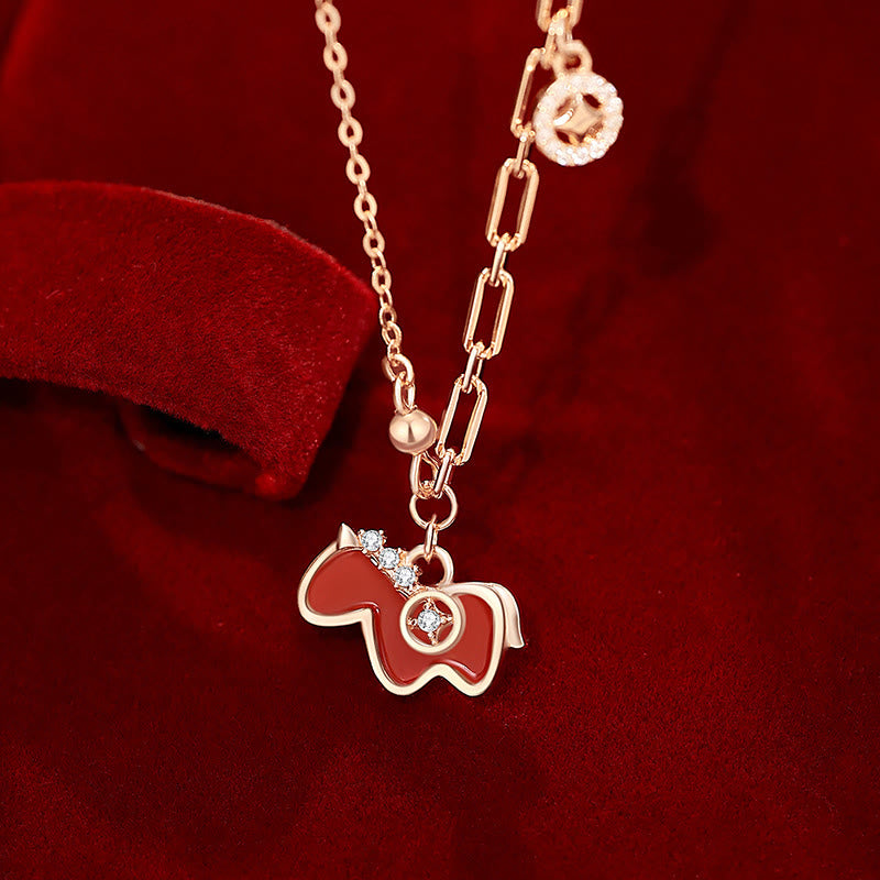 Pendentifs en argent sterling 925 et agate rouge, symbole de confiance, année du Cheval , Buddha Stones - Cheval en agate rouge et argent sterling 925 - image 0