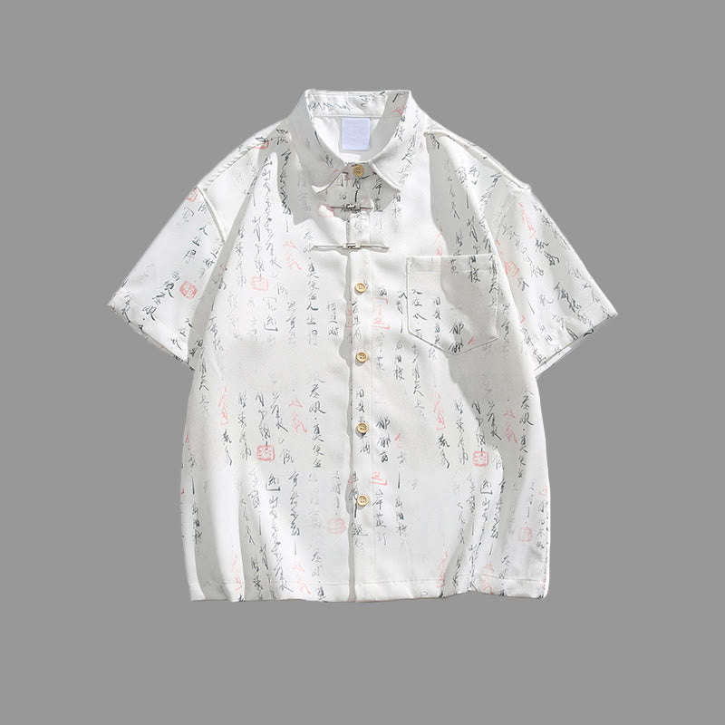 Buddha Stones Chemise homme à manches courtes avec poche, fermeture à brandebourg en métal et motif calligraphique imprimé - Blanc - US/UK/AU40，EU50 (2XL) - image 2