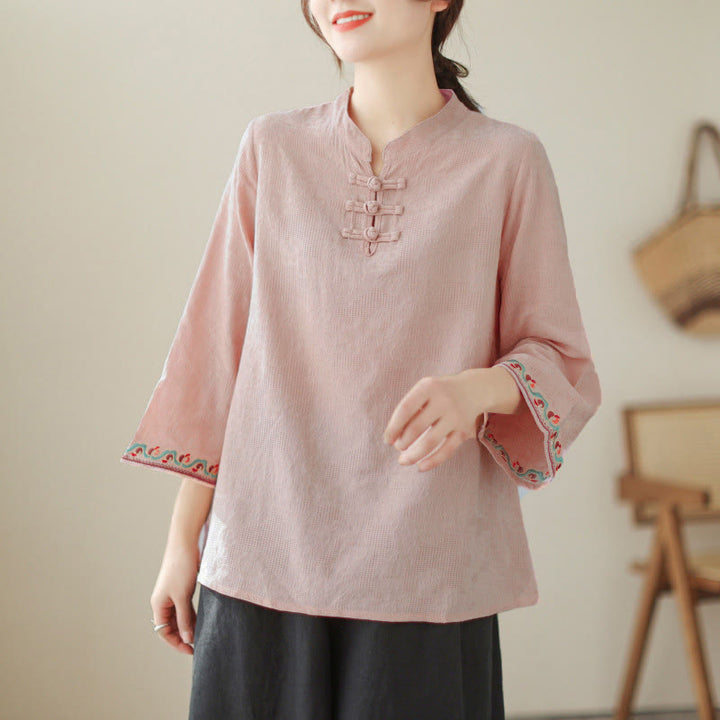 Chemise en coton pour femme, ornée de Buddha Stones jacquard, col montant à boutons brandebourg et manches trois-quarts. - image 26