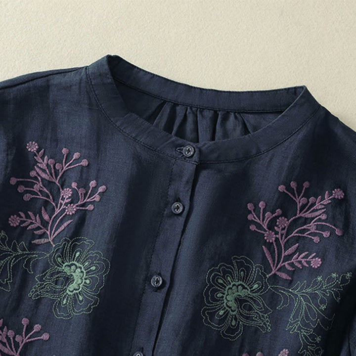 Buddha Stones Chemise en coton pour femme, ornée de broderies, à col montant et manches trois-quarts, fendue sur le côté et ornée de plis. - image 2