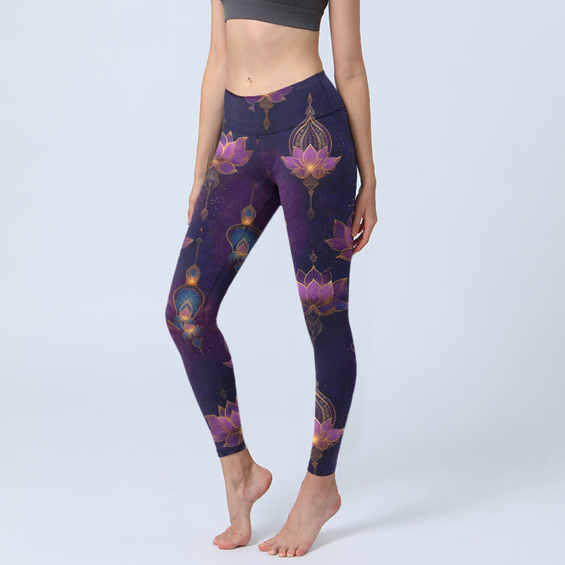 Buddha Stones Leggings de sport pour femmes, imprimé lanterne de fleur de lotus onirique, pantalon de yoga - Indigo - US18，UK/AU22，EU50 (4XL) - image 0