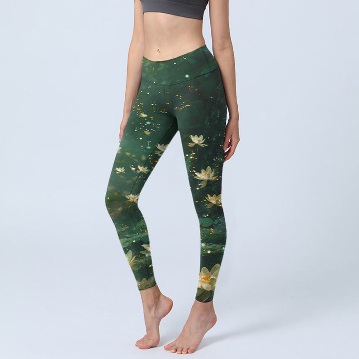 Buddha Stones Leggings de sport pour femme avec imprimé de feuilles de lotus oniriques et pantalon de yoga - Vert foncé - US18，UK/AU22，EU50 (4XL) - image 0