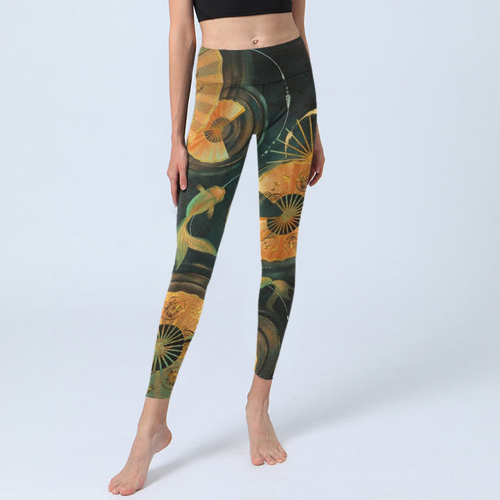Buddha Stones Leggings de sport pour femmes avec imprimé de carpes koï et éventail pliable. Pantalon de yoga. - image 5