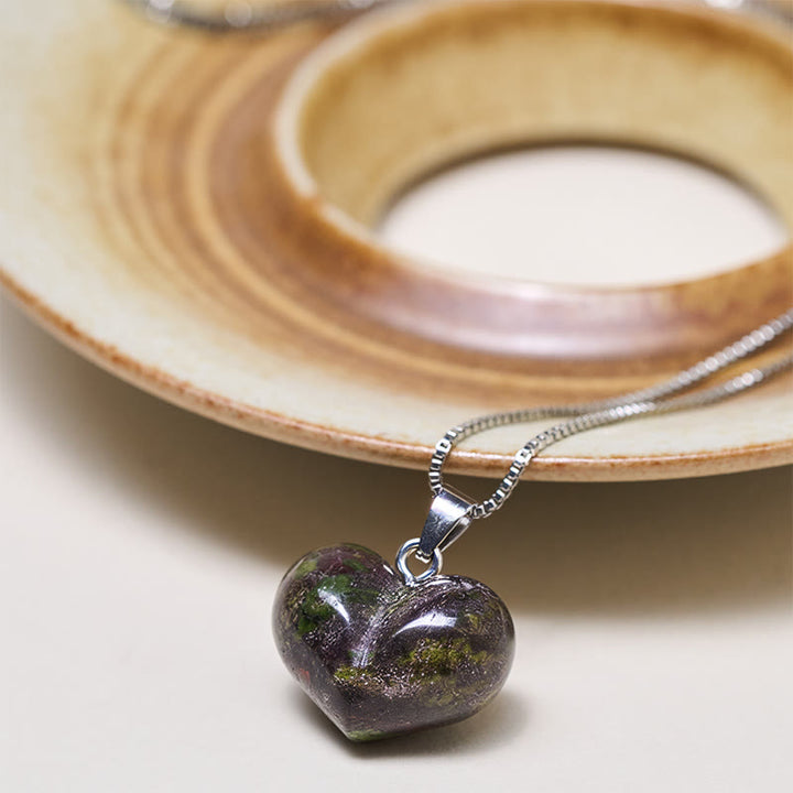 Collier pendentif en forme de cœur Buddha Stones : améthyste, topaze, cristal rose, opale, œil de tigre, cristal blanc, jaspe rouge, amazonite, aventurine verte, obsidienne noire, citrine. - image 11