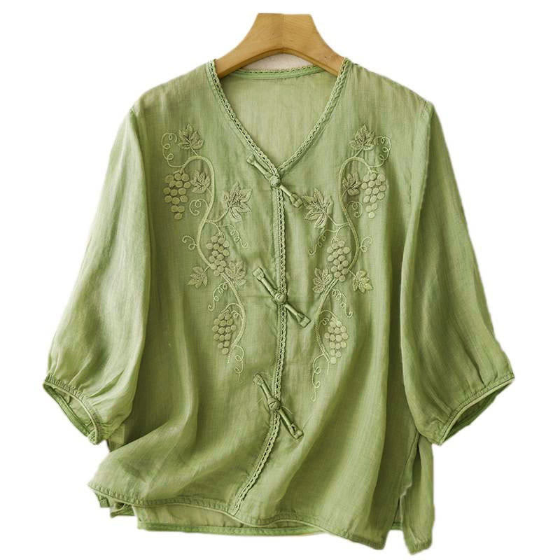 Buddha Stones Chemise en coton pour femme à manches trois-quarts, ornée de dentelle et de motifs de raisins brodés. Fermeture à boutons brandebourg. - image 4