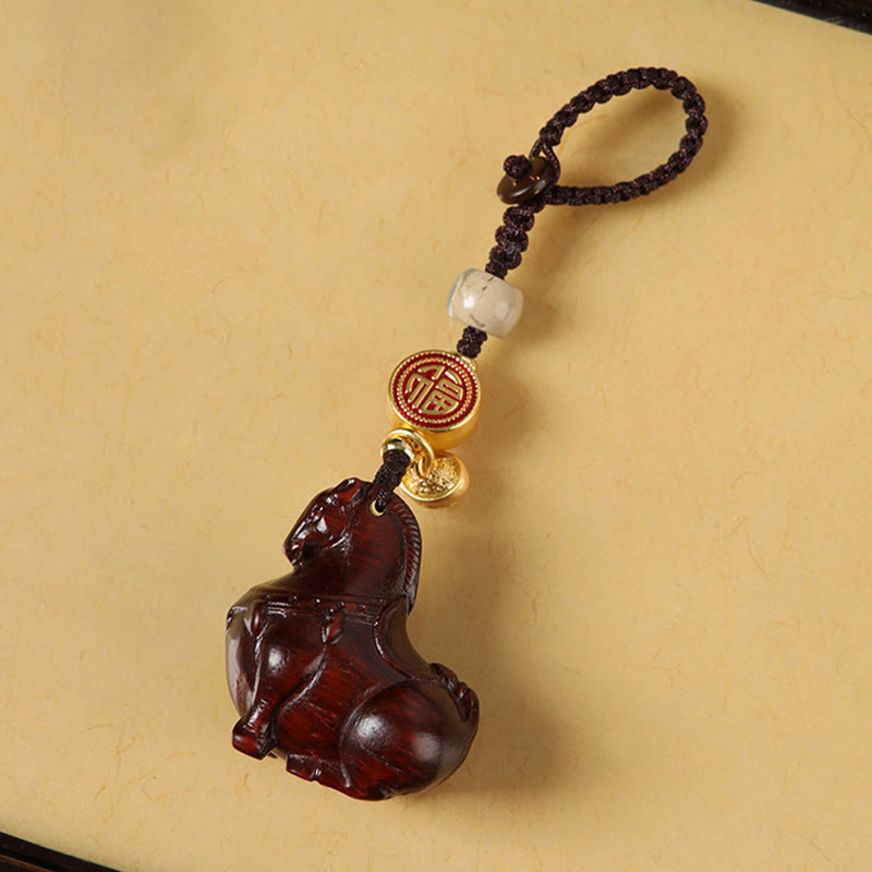 Buddha Stones Porte-clés équilibre en bois de santal rouge, motif Fu, année du Cheval - image 1