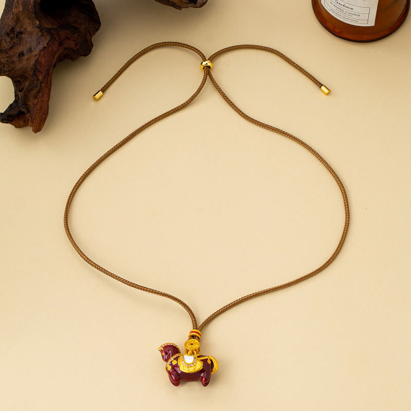 Buddha Stones Pendentifs de collier en cuivre « Année du Cheval » pour la richesse - Cheval brun - image 2