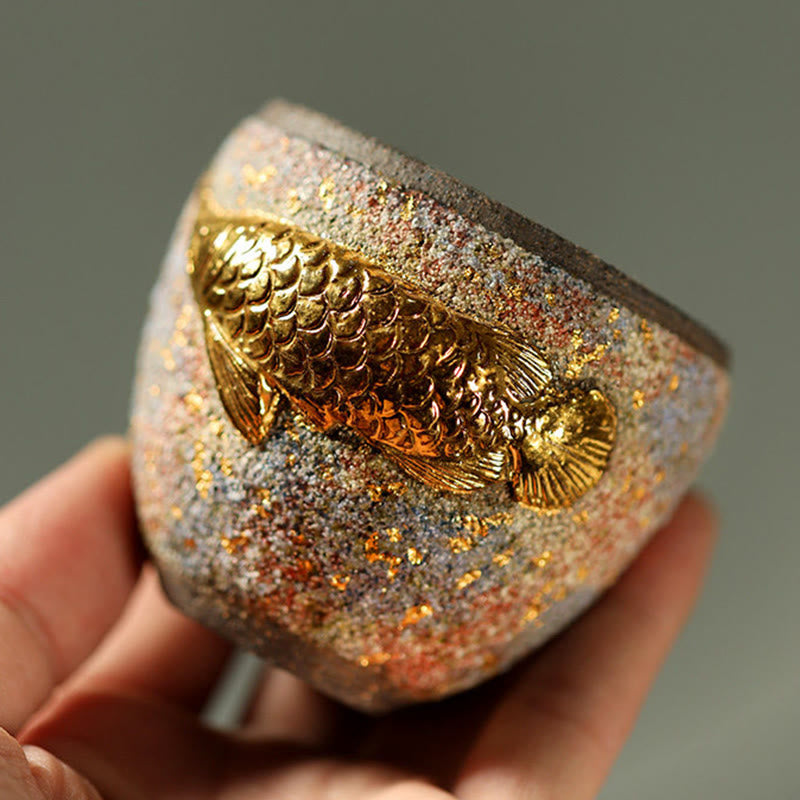 Buddha Stones Tasse à thé en céramique avec poisson koi arowana doré - image 1