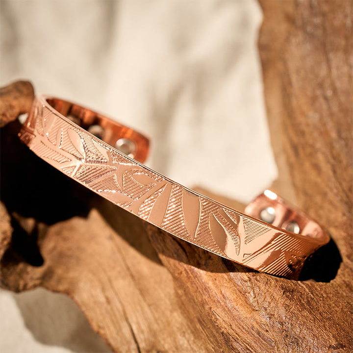 Buddha Stones Bracelet jonc ouvert en cuivre à motif de rose, symbole de chance et d'équilibre. - image 2