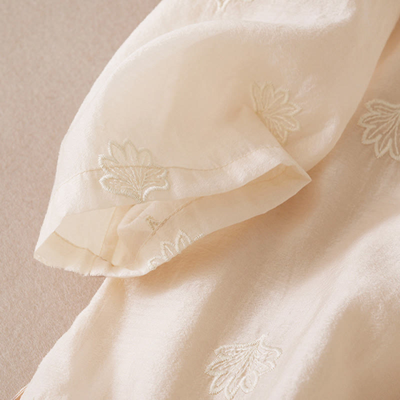 Buddha Stones Robe maxi à broderie florale, col montant à boutons brandebourg et fente latérale, manches mi-longues - image 8