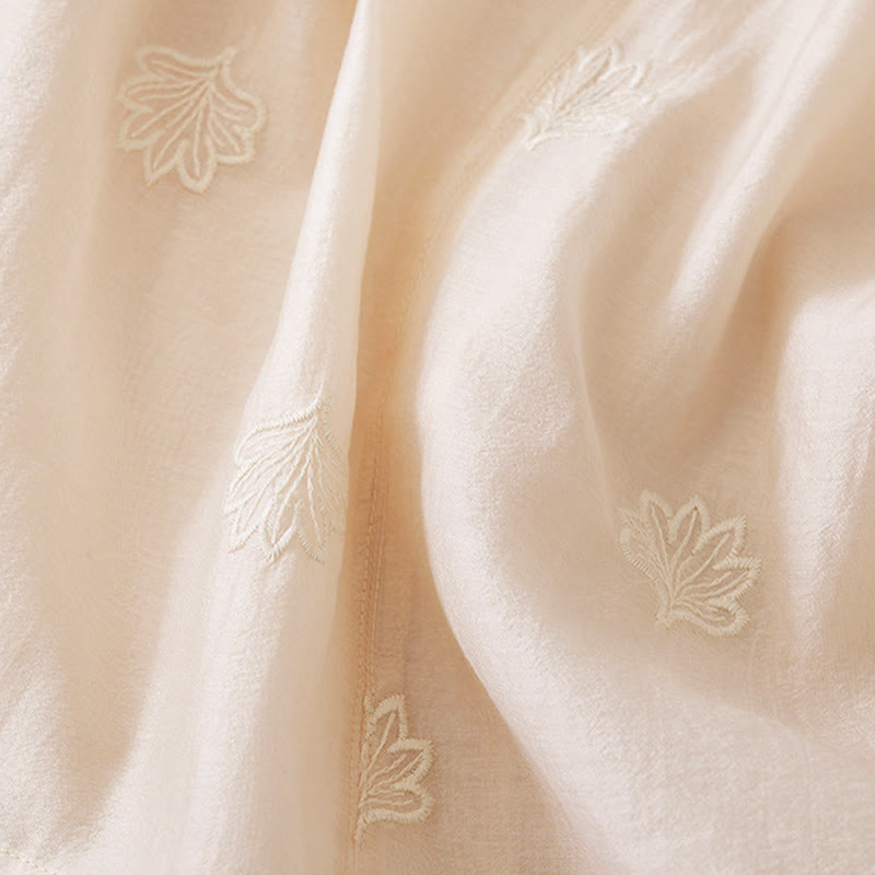 Buddha Stones Robe maxi à broderie florale, col montant à boutons brandebourg et fente latérale, manches mi-longues - image 11