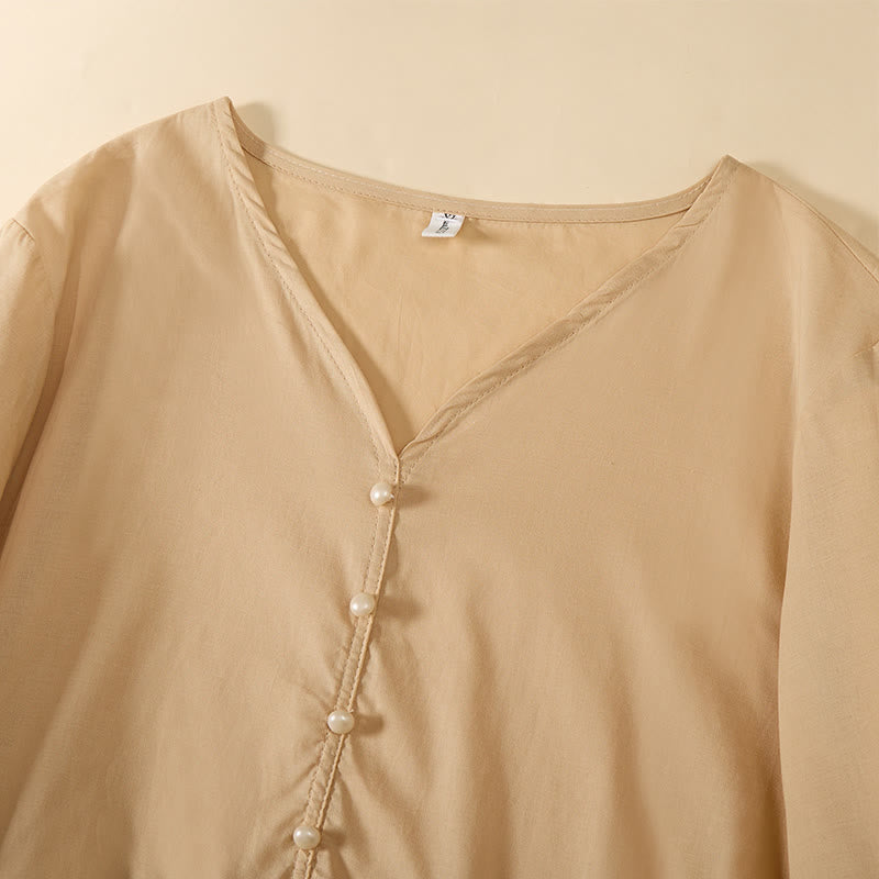 Buddha Stones Chemise d'été à manches courtes pour femme, col en V, couleur unie, ornée de boutons décoratifs - image 3