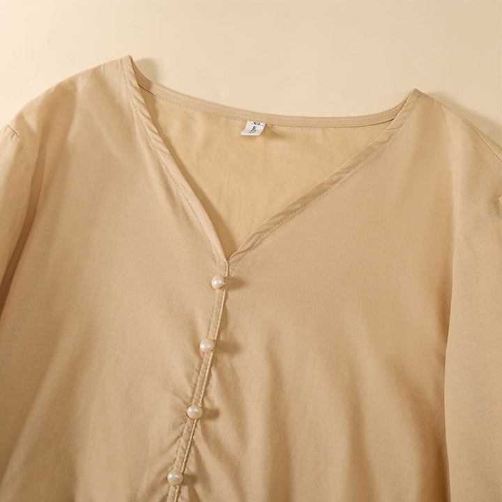 Buddha Stones Chemise d'été à manches courtes pour femme, col en V, couleur unie, ornée de boutons décoratifs - image 3