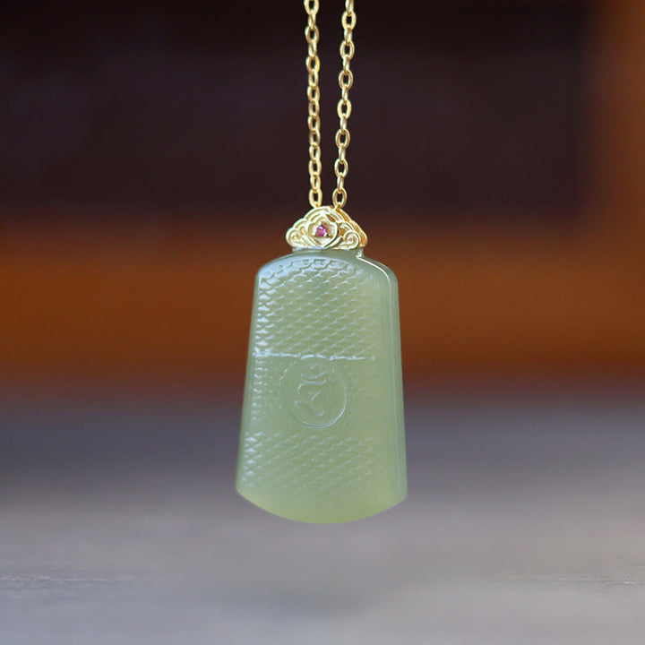 Buddha Stones Pendentif en jade Hetian et argent sterling 925, symbole Om de prospérité - Jade Hetian Argent sterling 925 - image 1