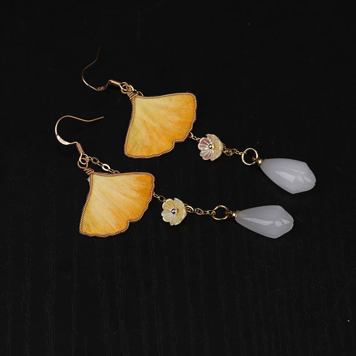 Buddha Stones Boucles d'oreilles pendantes porte-bonheur en soie, faites main, avec feuille de ginkgo jaune et crochet en cuivre. - image 10