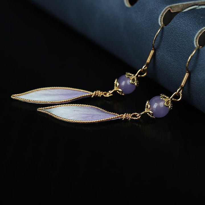 Buddha Stones Boucles d'oreilles pendantes en soie, faites main, à pétales dégradés violets, symbole de bénédiction. - image 4