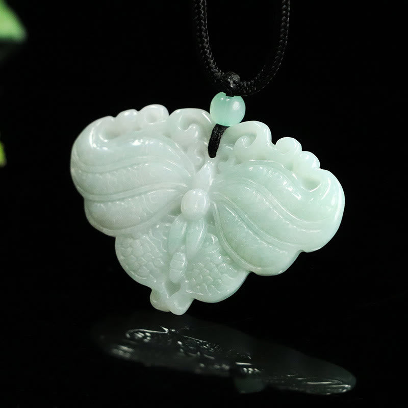 Buddha Stones Collier pendentif papillon de jade, symbole de prospérité - Papillon de jade - image 0