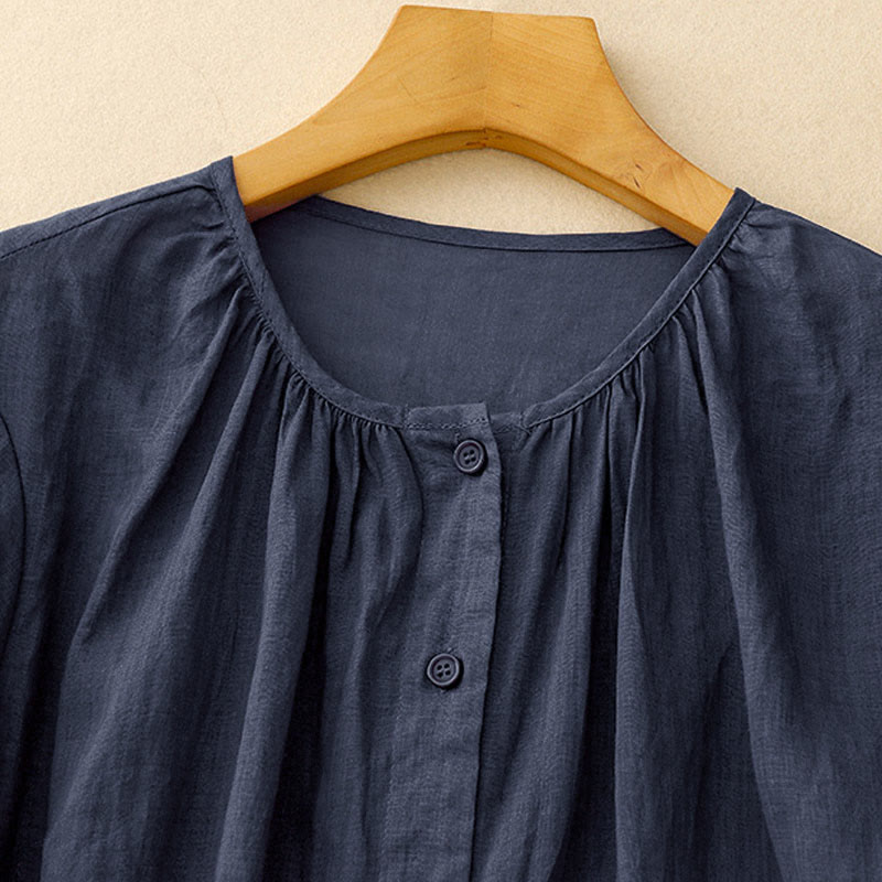 Chemise à manches trois-quarts pour femme, en mélange de matières, avec col rond et boutons, motif Buddha Stones - image 1