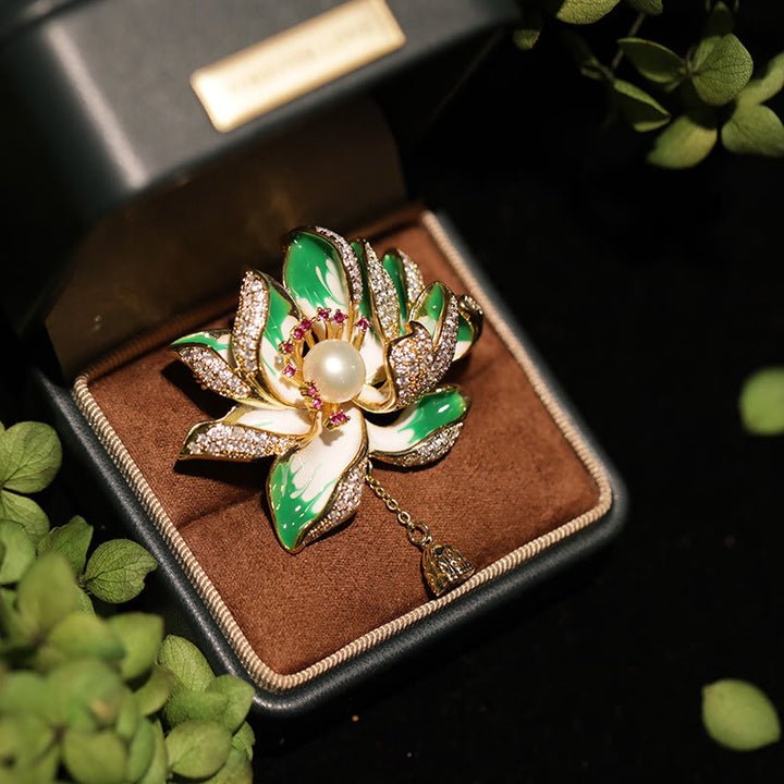 Buddha Stones Broche en cuivre Fleur de lotus et perle, symbole de nouveau départ - Vert - image 0