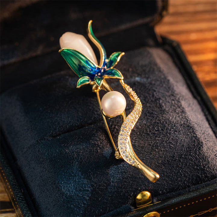 Buddha Stones Broche en cuivre « Fleur de magnolia et perle, symbole d'optimisme » - Fleur de magnolia - image 0