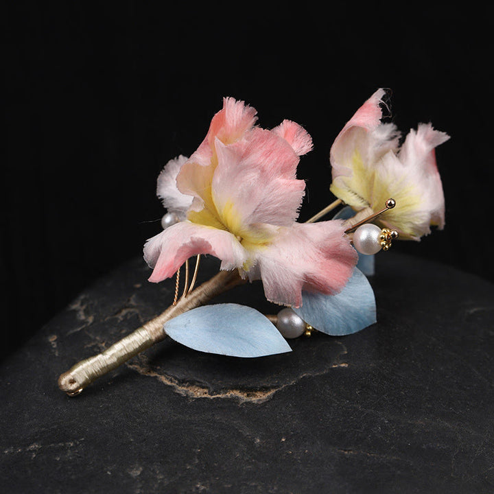 Buddha Stones Broche de protection en soie artisanale ornée d'un iris rose - Iris rose d'environ 7 cm - image 0
