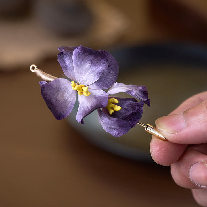 Buddha Stones Broche artisanale en velours de soie et fleur d'iris violet clair - image 2