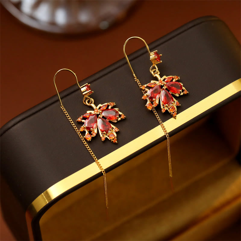 Buddha Stones Boucles d'oreilles pendantes en cuivre avec zircon rouge et feuille d'érable, porte-bonheur - Feuille d'érable (tiges en argent sterling 925) - image 0