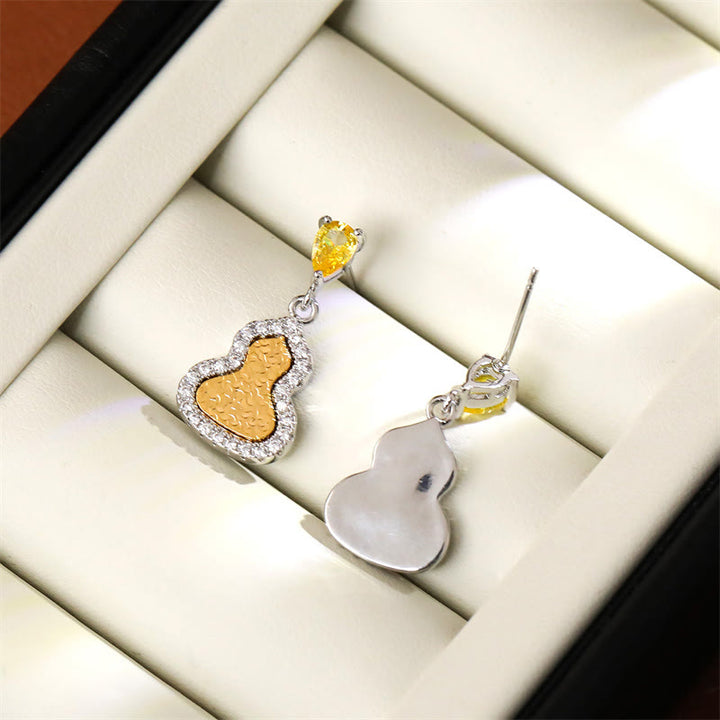 Buddha Stones Boucles d'oreilles puces en cuivre et zircon doré, symbole de richesse, en forme de gourde. - image 3