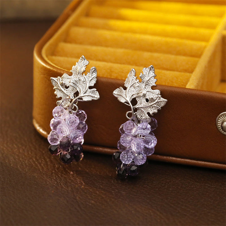 Buddha Stones Boucles d'oreilles puces en cuivre avec feuilles de vigne violettes, symbole de richesse - Raisin (tiges en argent sterling 925) - image 0