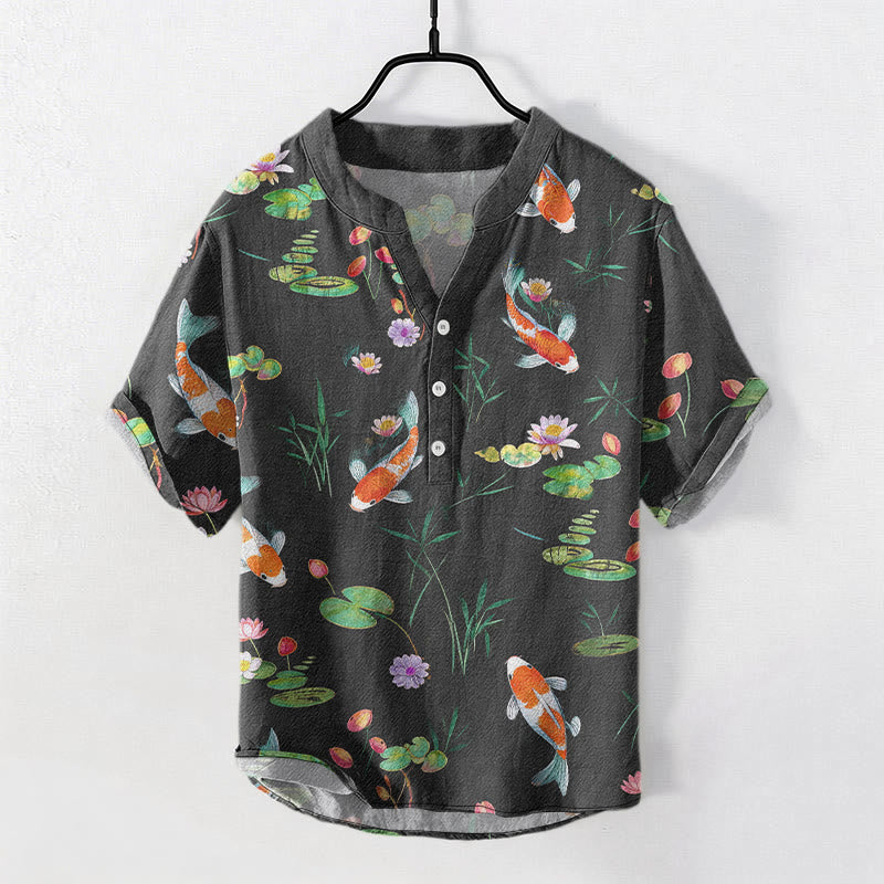 Buddha Stones Chemise homme à manches courtes et demi-boutonnée, motif carpes koï et lotus - Gris sombre - US/UK/AU50，EU60 (5XL) - image 0