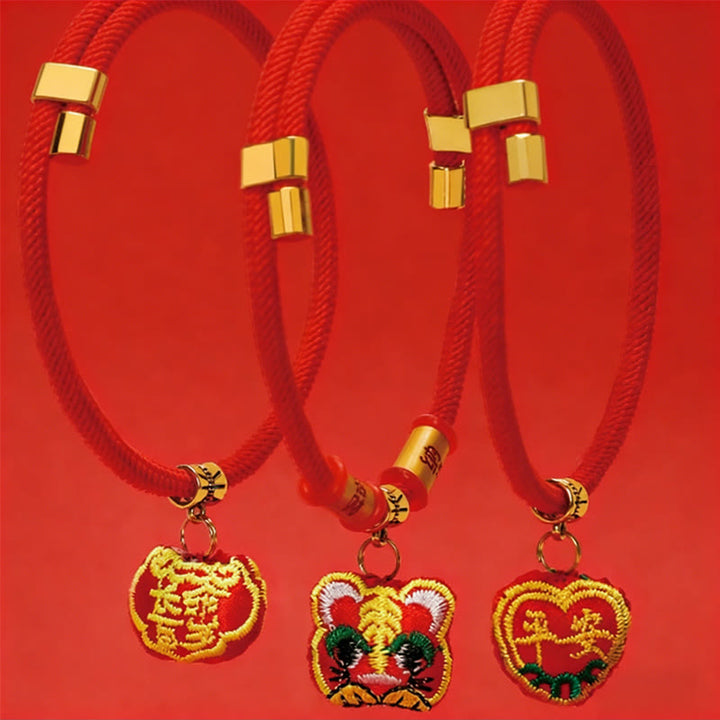 Buddha Stones Collier de protection ajustable pour chats et chiens, orné d'une broderie et d'un fil tressé rouge représentant un tigre Fu. - image 17