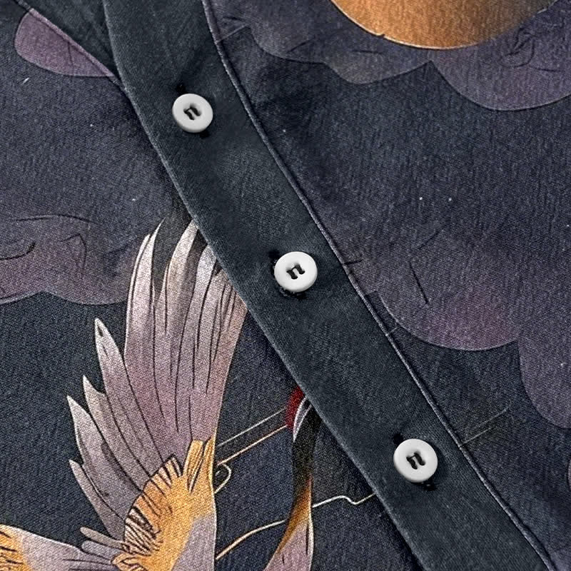 Buddha Stones Chemise homme à manches courtes et demi-boutonnée en coton à motif de grue et pleine lune - image 3
