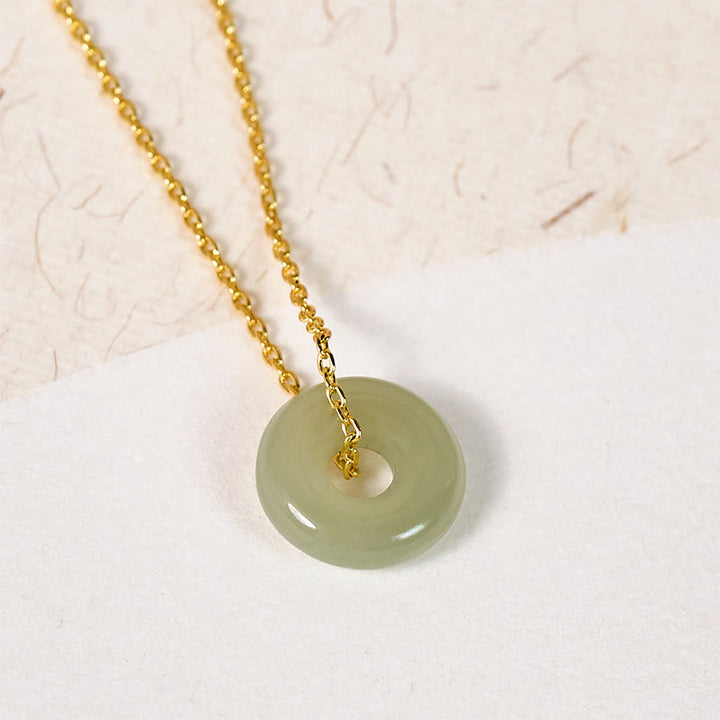 Buddha Stones Collier pendentif boucle de paix en jade vert naturel, symbole de prospérité - image 2