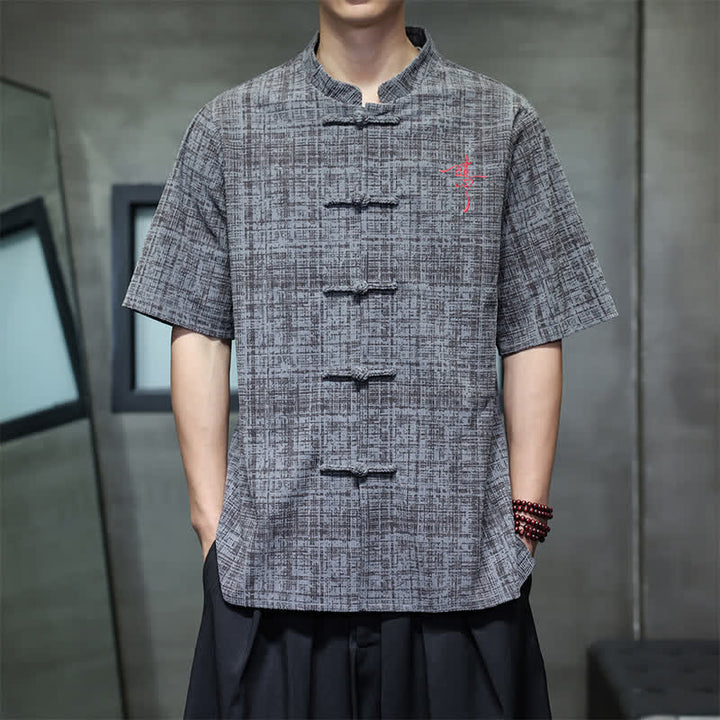 Buddha Stones Chemise d'été décontractée à col mandarin et boutons brandebourg, manches courtes, unie, pour homme - image 1