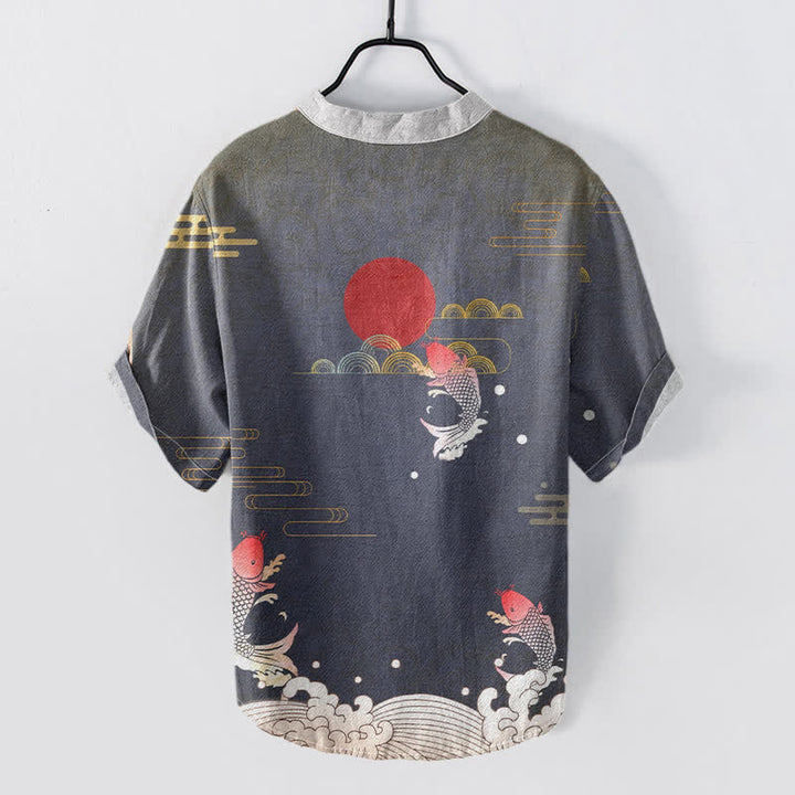 Buddha Stones Chemise à manches courtes pour homme en coton avec motif de carpe koï, soleil et nuage rouges - image 1
