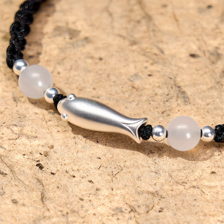 Buddha Stones Bracelet de protection en argent sterling 999 avec motif de carpe koï et agate blanche tressée. - image 4